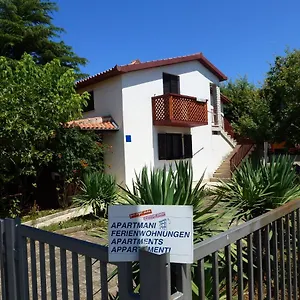 https://apartmani-ostres.in-istria.net