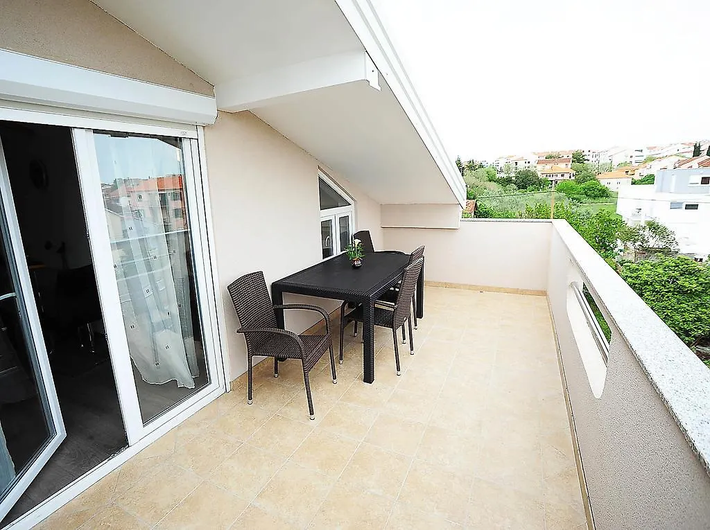 Apartments Klelija 자다르